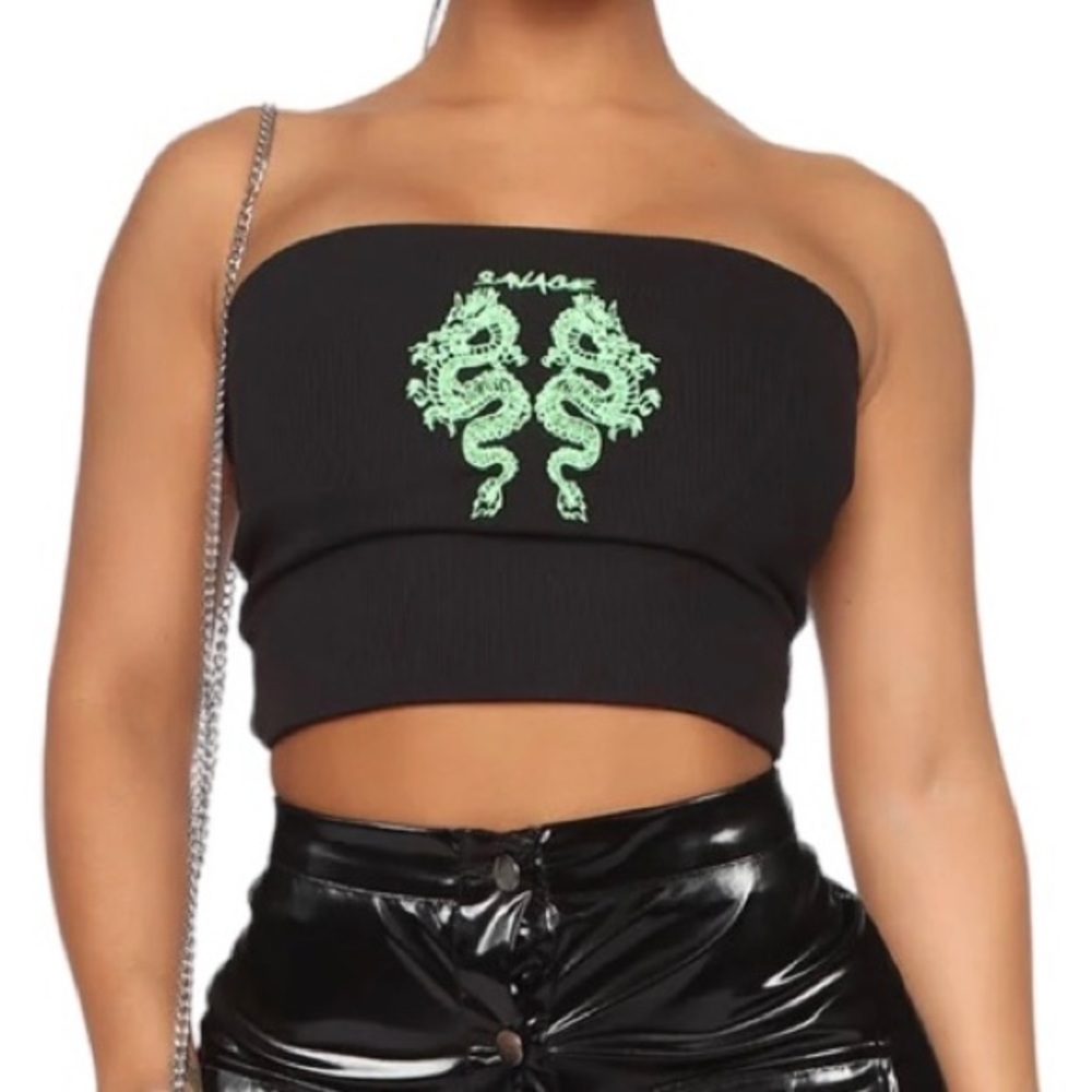 🤑5/$25 Fashion Nova Black Ribbed Double Green Dragons “Savage” Bandeau Crop Top